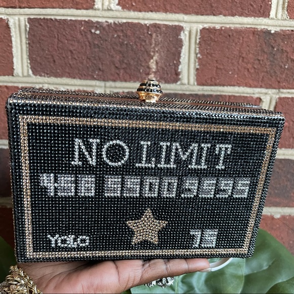 BLACK CARD! - Picture 5 of 5